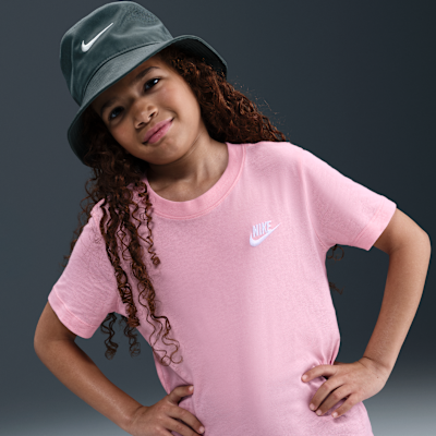Nike Sportswear Big Kids' T-Shirt. Nike.com